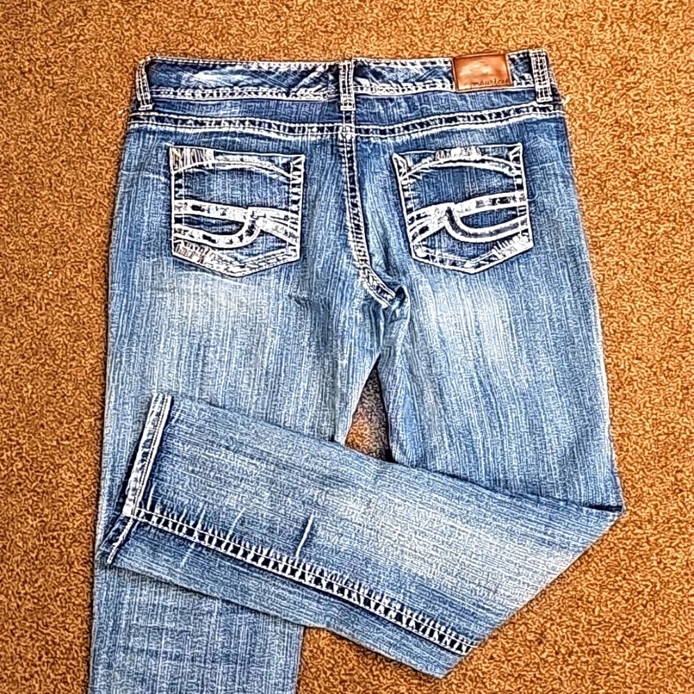 Maurices jeans